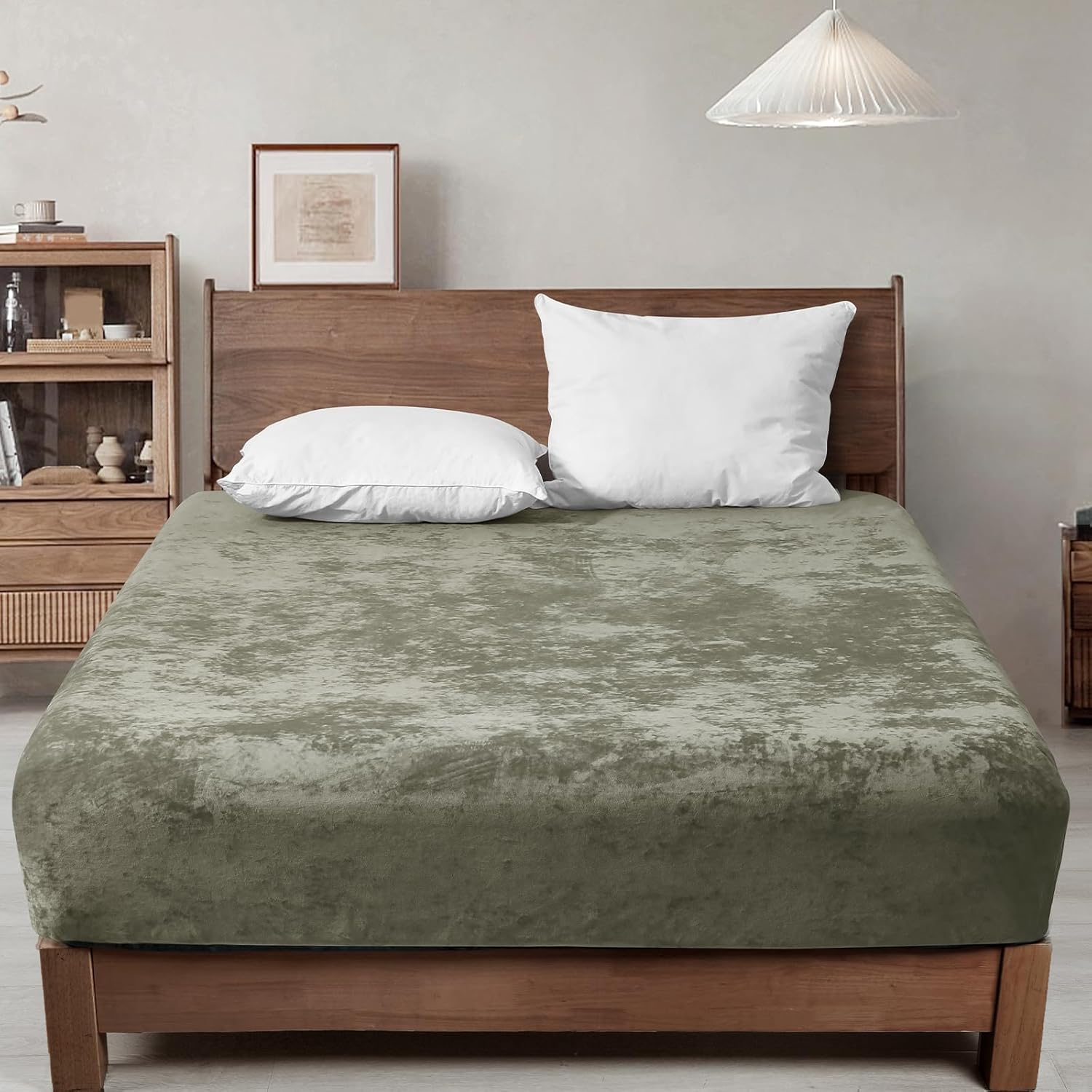 PHF Truly Velvet Fitted Sheet Only Queen Size, Luxury Super Soft Cozy Fuzzy Fleece Bottom Sheet with Deep Pocket Up to 16",Suitable for Fall Winter Spring, No Pillowcases, Charcoal/Dark Grey