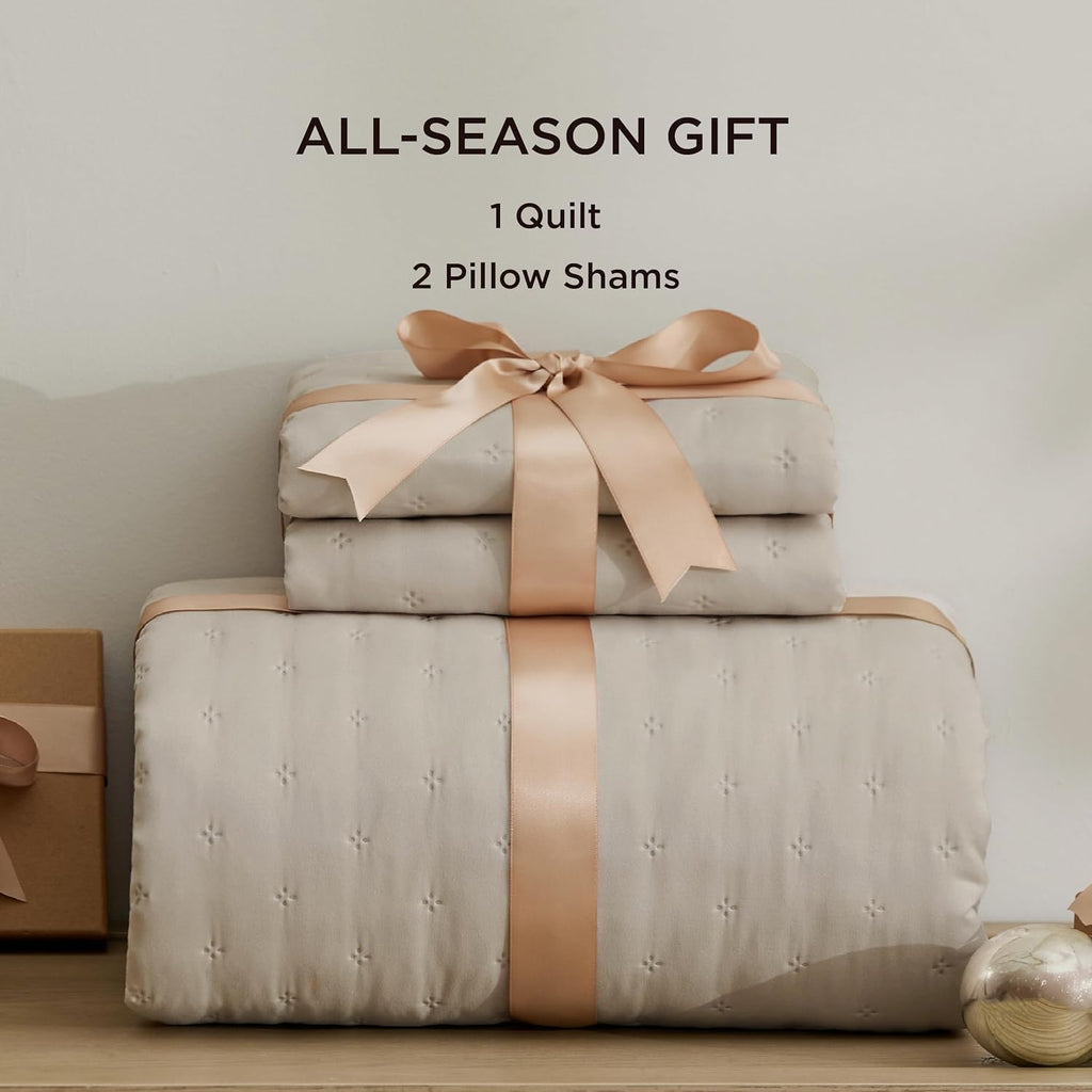 Bedsure King Quilt - Linen Bedspread King Size & Lightweight Comforter, Modern Farmhouse Coverlet with Clover Pattern, Ultra Soft All-Season Bedding, 106 x 96 Inches | Stitch-Free Quilting, Ultra Soft, Lightweight, Machine Washable, Pet-Friendly