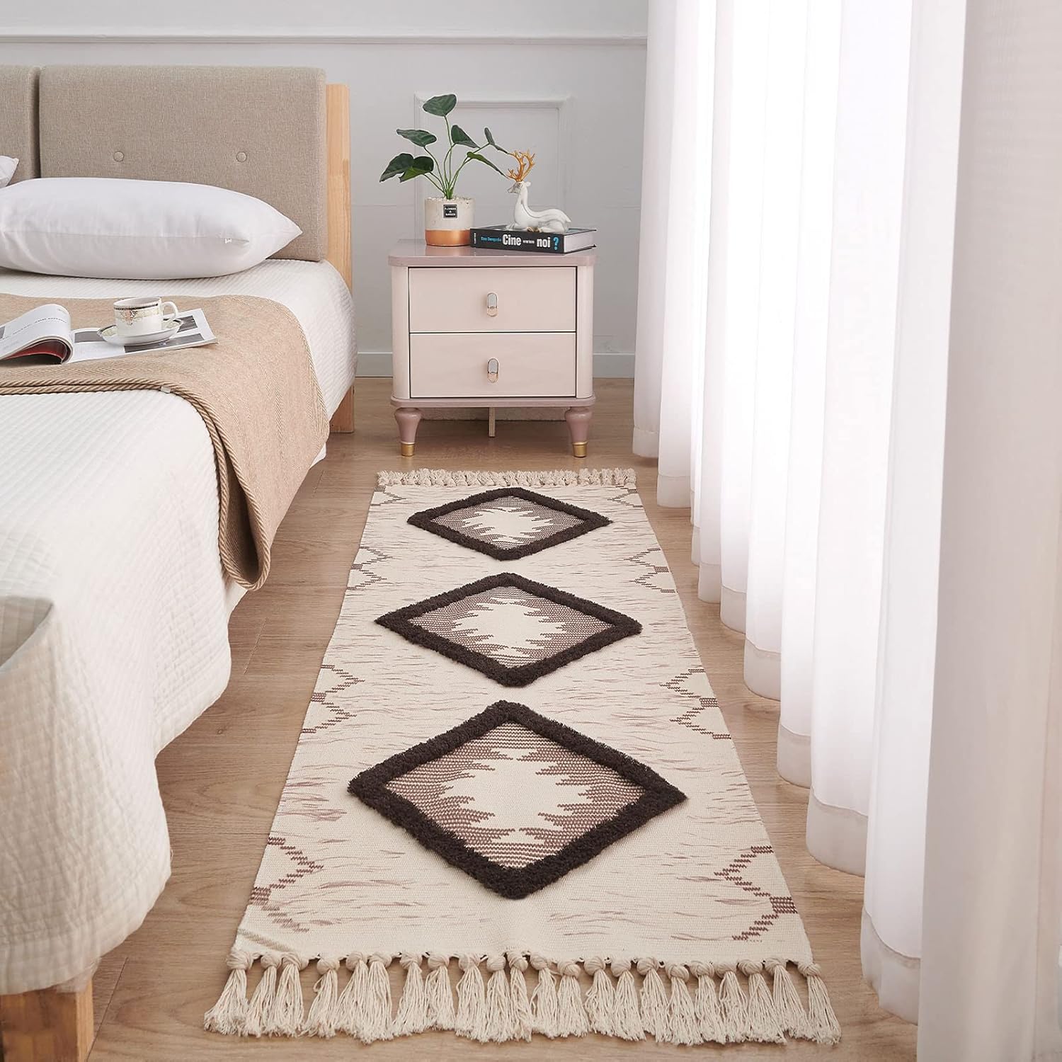 Boho Runner Rug 2'x6', Washable Hallway Farmhouse Area Rug, Kitchen Floor Mat with Tassels, Tufted Cotton Woven Entryway Carpet, Brown
