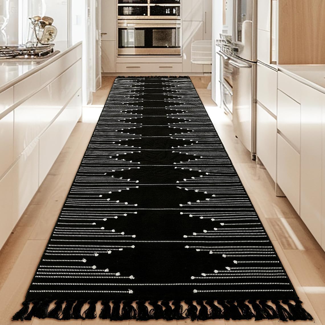 Tritard Washable Runners for Hallways 2x6 Boho Runner Rug with Tassels, Woven Cotton Kitchen Hallway Rug Runner Farmhouse Low Pile Rugs Carpet for Indoor Entryway Bathroom Laundry Bedroom, Black White