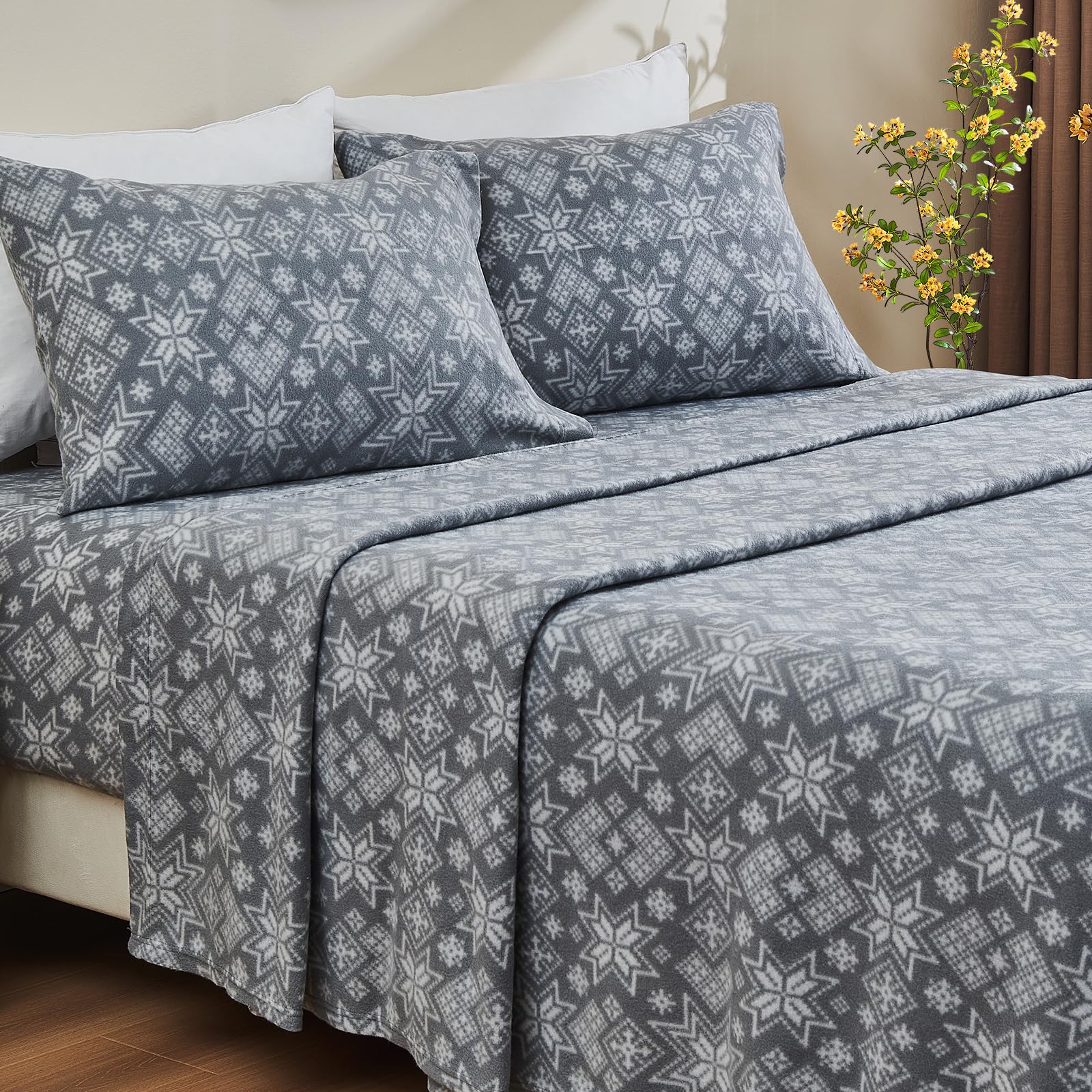Ivellow Velvet Fitted Sheet Queen Size, 1 Pack Luxury Flannel Bed Sheets with 18” Extra Deep Pocket Queen Fitted Sheet Only Extra Soft Cozy Comfy Warmth Plush Grey Velvet Bottom Sheets No Pillowcases