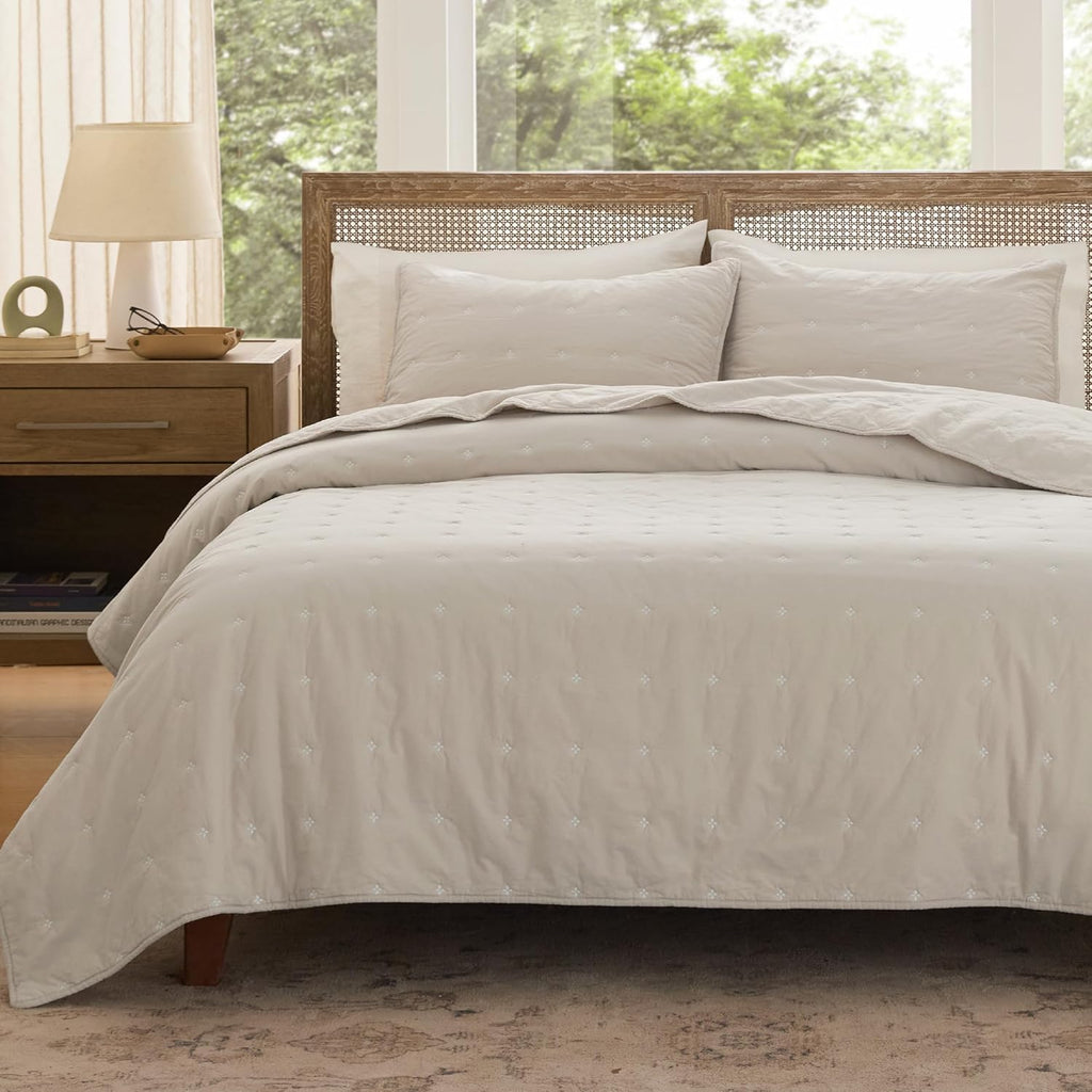 Bedsure 100% Cotton Quilt Set - Queen Size Bedspread, Lightweight Soft Bed Coverlet, PureWoven, 3-Piece Cozy Stitching Comforter with 2 Pillow Shams in Embroidery Clover Pattern, 90x96 in, Linen Beige