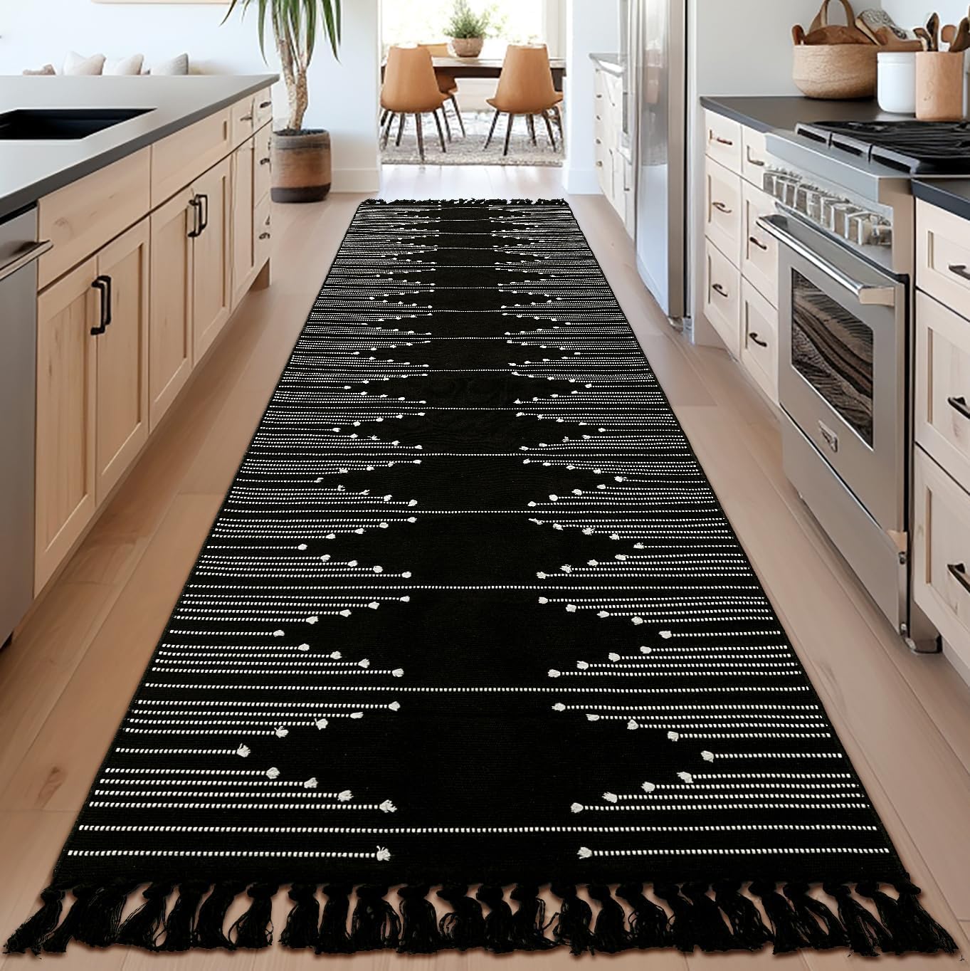Tritard Washable Runners for Hallways 2x6 Boho Runner Rug with Tassels, Woven Cotton Kitchen Hallway Rug Runner Farmhouse Low Pile Rugs Carpet for Indoor Entryway Bathroom Laundry Bedroom, Black White