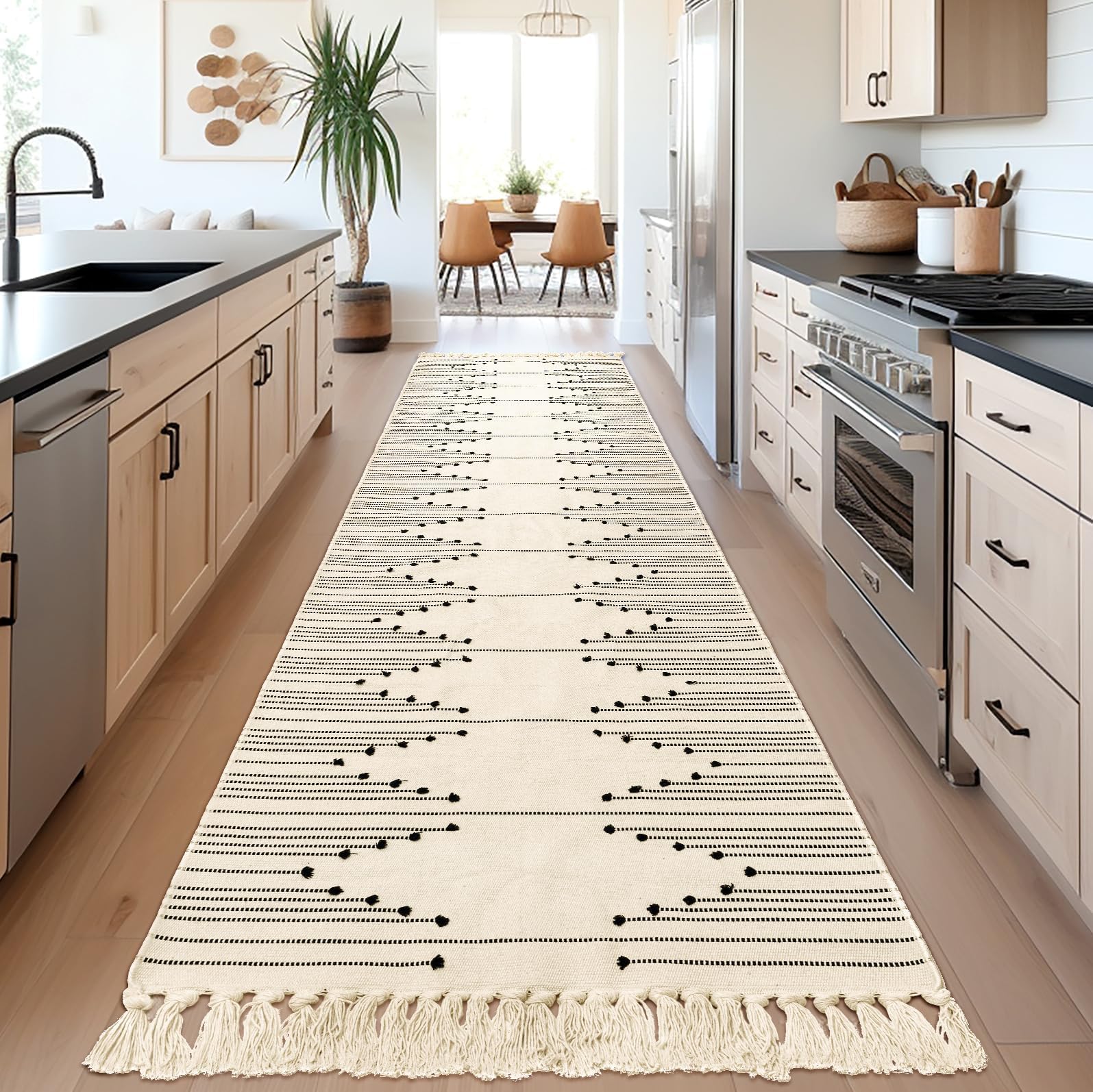Tritard Washable Runners for Hallways 2x6 Boho Runner Rug with Tassels, Woven Cotton Kitchen Hallway Rug Runner Farmhouse Low Pile Rugs Carpet for Indoor Entryway Bathroom Laundry Bedroom, Black White