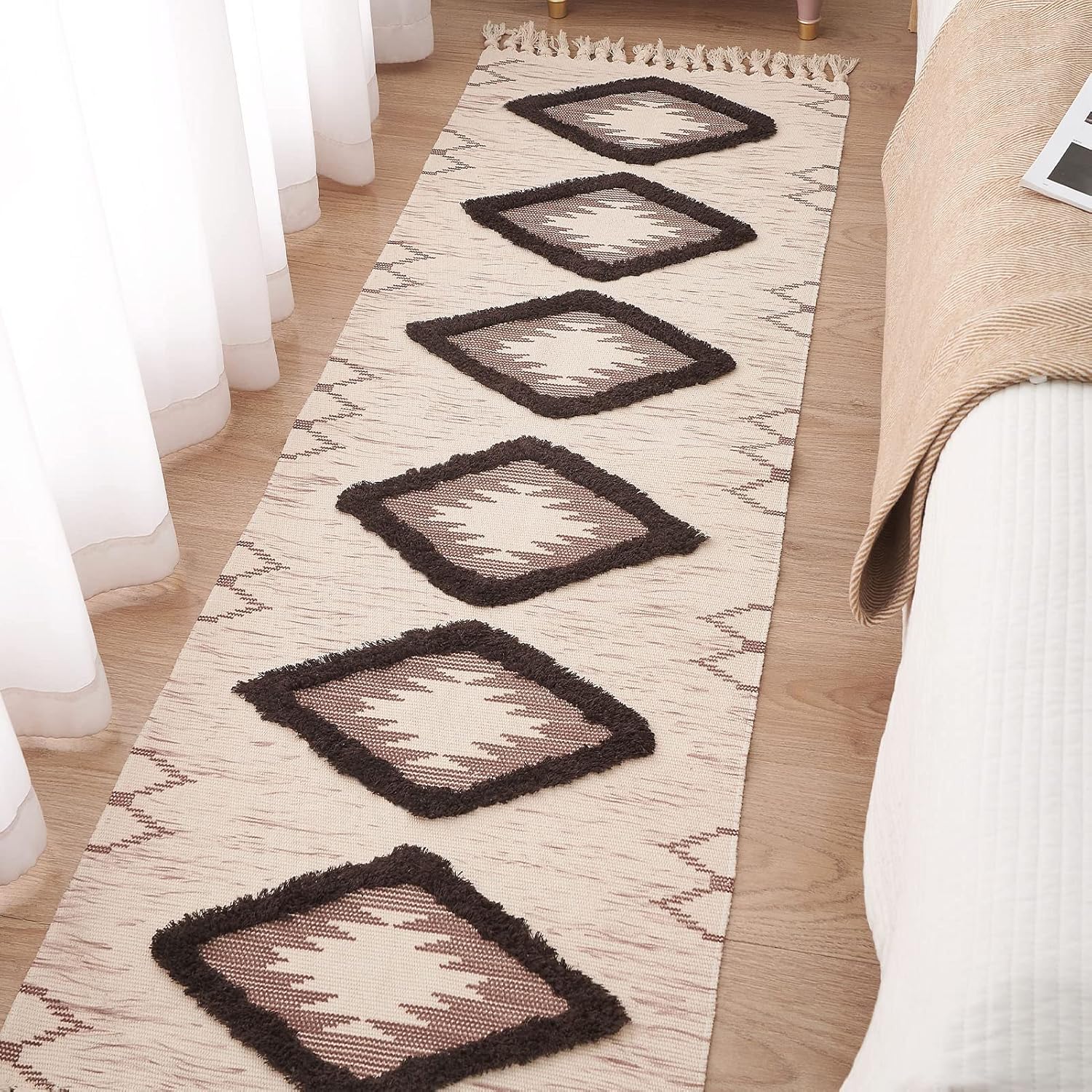 Boho Runner Rug 2'x6', Washable Hallway Farmhouse Area Rug, Kitchen Floor Mat with Tassels, Tufted Cotton Woven Entryway Carpet, Brown