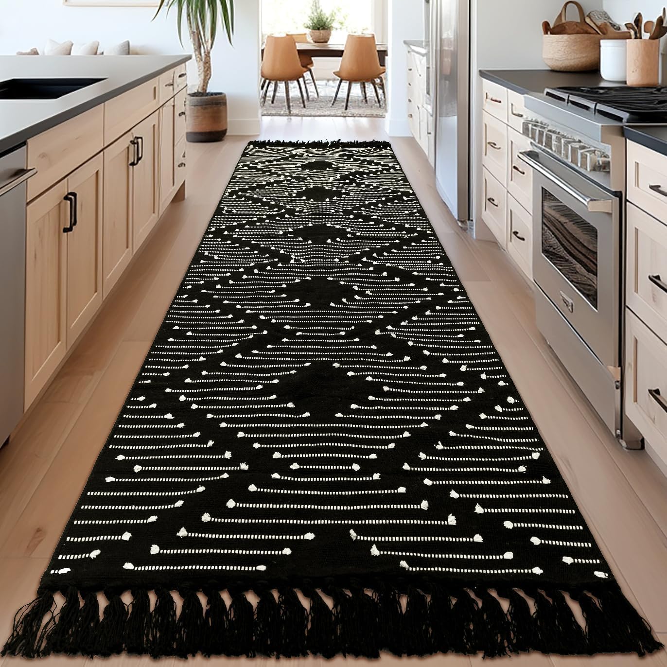 Tritard Washable Runners for Hallways 2x6 Boho Runner Rug with Tassels, Woven Cotton Kitchen Hallway Rug Runner Farmhouse Low Pile Rugs Carpet for Indoor Entryway Bathroom Laundry Bedroom, Black White