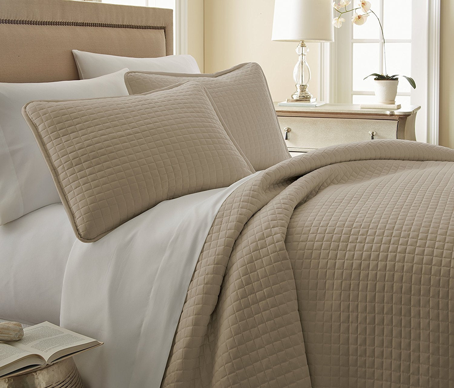 Southshore Fine Living, Inc. King Quilt Bedding Set, Quilted Coverlet Bed Spread for California Kings, Luxury Bedding King Size Quilt Bedding Set, Lightweight Quilted Bedspread w/Shams, Natural Beige