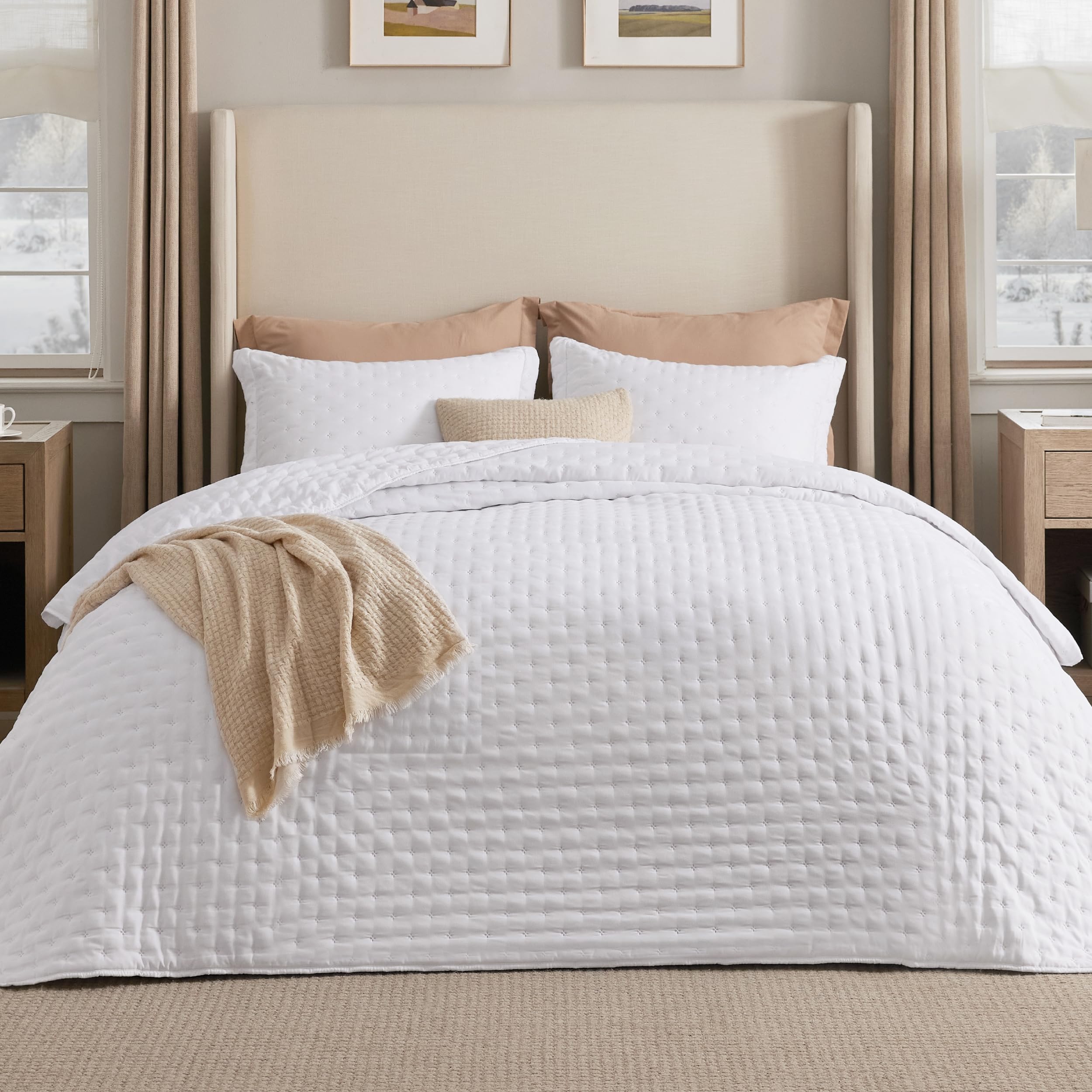 Bedsure King Quilt - Linen Bedspread King Size & Lightweight Comforter, Modern Farmhouse Coverlet with Clover Pattern, Ultra Soft All-Season Bedding, 106 x 96 Inches | Stitch-Free Quilting, Ultra Soft, Lightweight, Machine Washable, Pet-Friendly