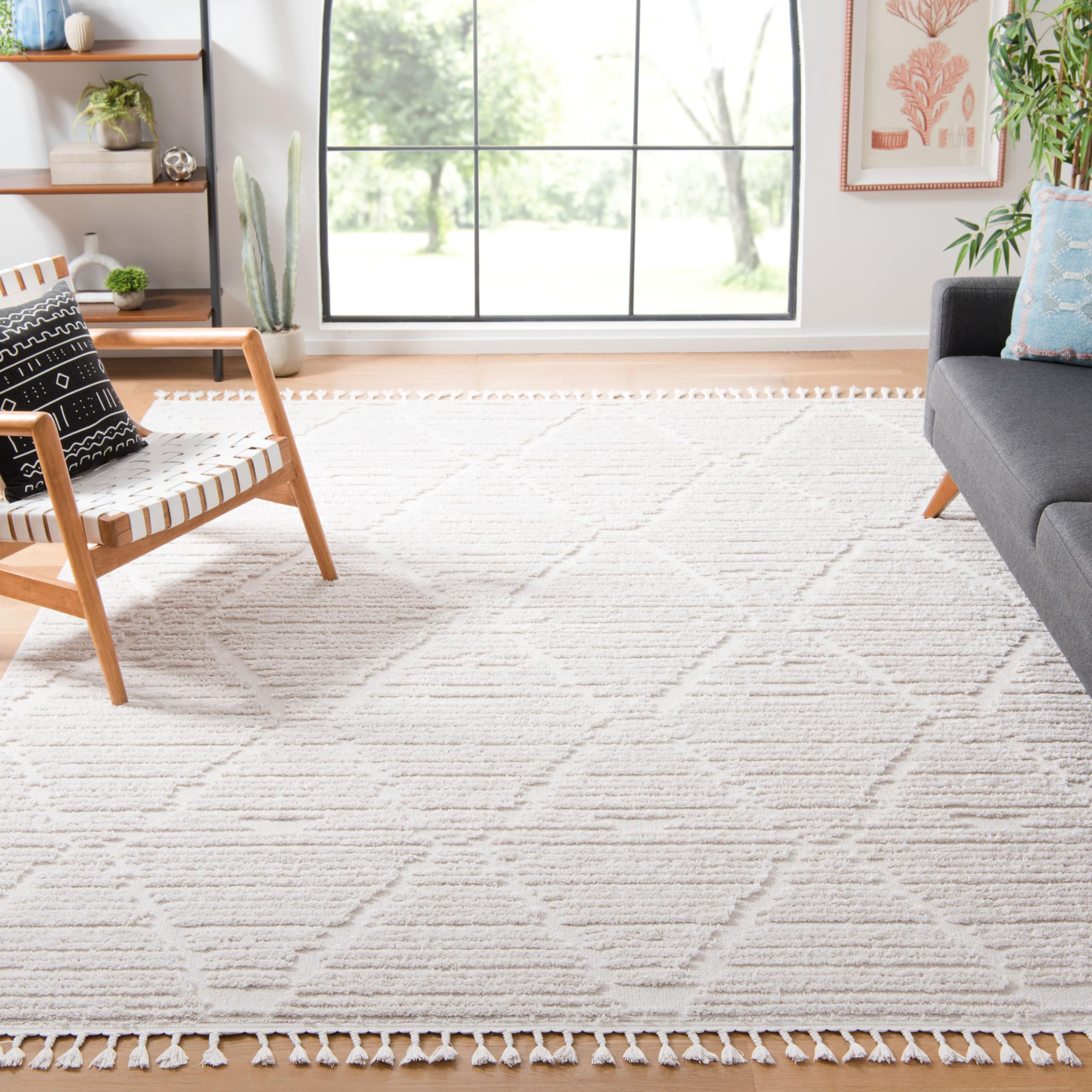 SAFAVIEH Marrakesh Collection Area Rug - 4' x 6', Beige, Moroccan Trellis Design with Tassel Detail, Non-Shedding & Easy to Clean, Ideal for Living Room, Bedroom, Dining Space (MRK517C)