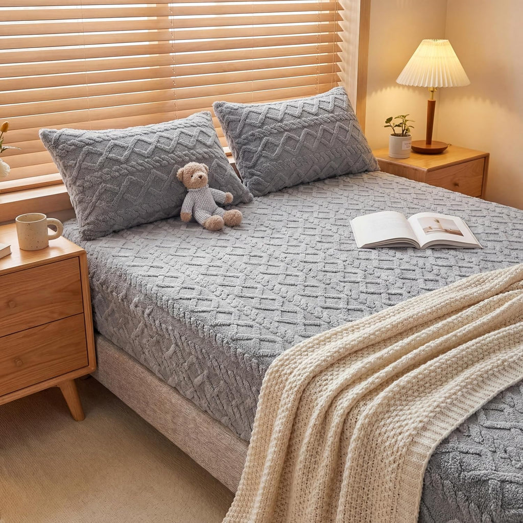 1pc Jacquard Plush Fitted Sheet, Thickened Non-Slip Fleece Bed Cover, Cozy Soft Filling, Ideal for Fall & Winter, Suitable for Bedrooms & Hotel Rooms,Pillowcases Not Included(Gray,35.4" x 78.7")