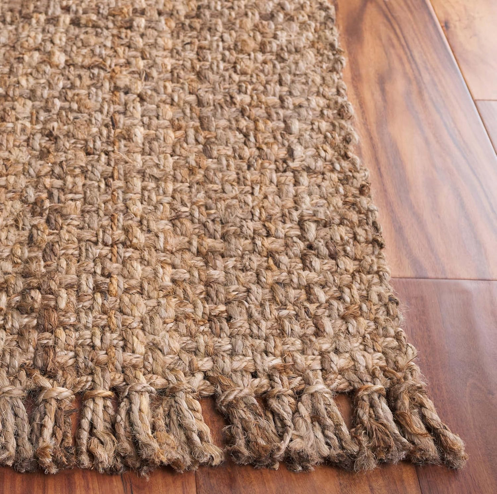 SAFAVIEH Natural Fiber Collection Area Rug - 5' x 8', Natural, Handmade Tassel Jute, Ideal for High Traffic Areas in Living Room, Bedroom (NF467A)