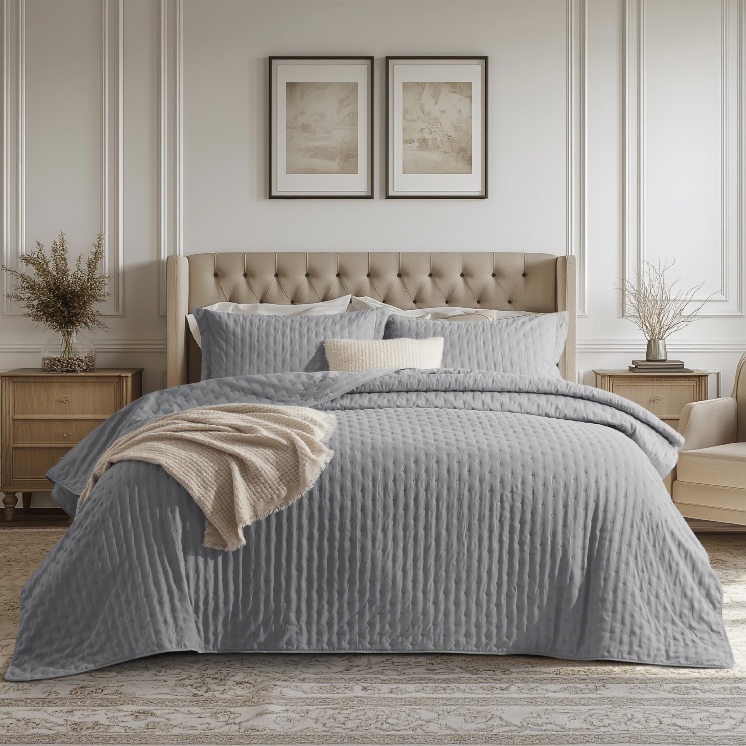 Bedsure King Quilt - Linen Bedspread King Size & Lightweight Comforter, Modern Farmhouse Coverlet with Clover Pattern, Ultra Soft All-Season Bedding, 106 x 96 Inches | Stitch-Free Quilting, Ultra Soft, Lightweight, Machine Washable, Pet-Friendly