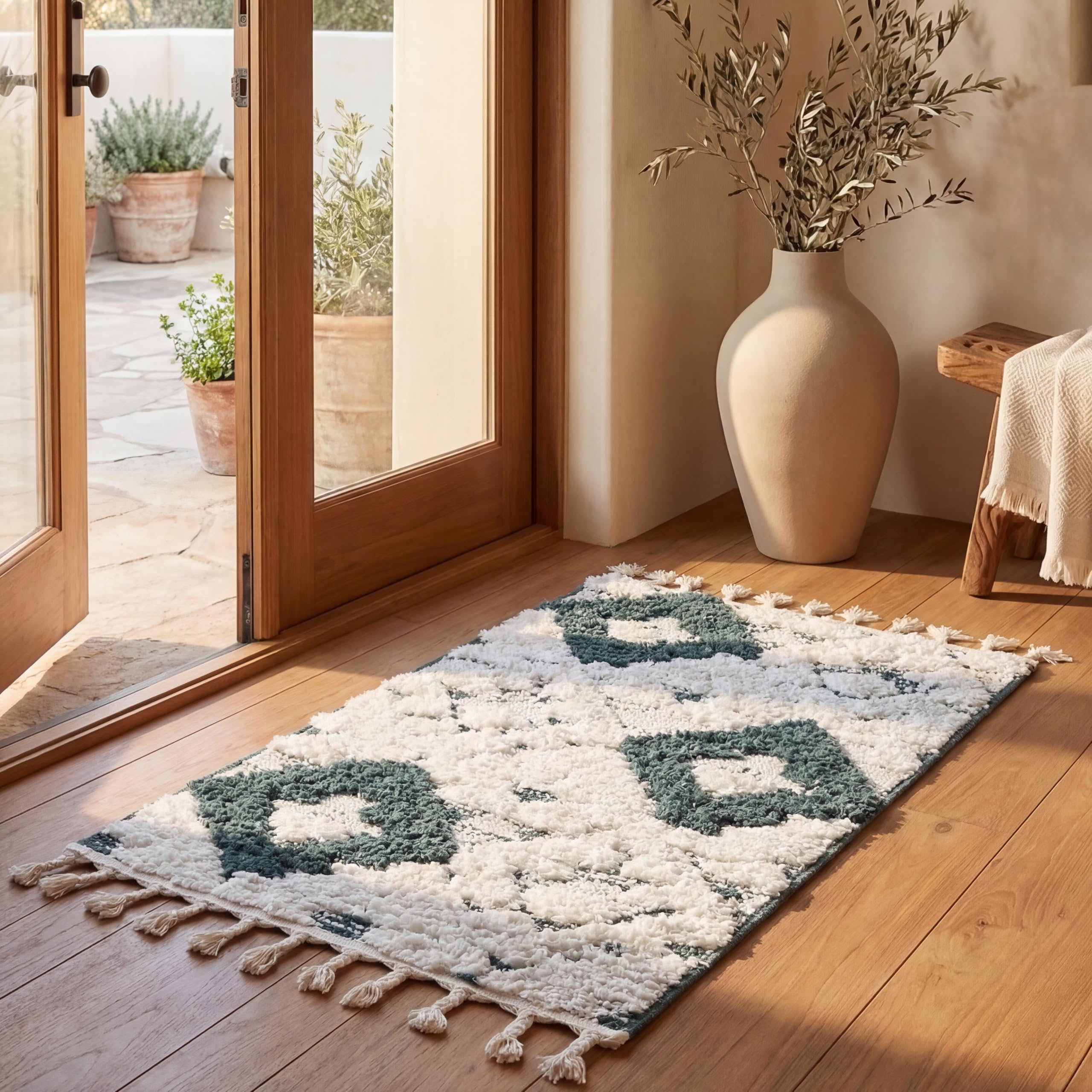 SAFAVIEH Area Rug 3x5 - Moroccan Tassel Shag Collection - Ivory, Non-Shedding & Easy to Clean, Plush High-Low Texture, Ideal for Living Room, Bedroom, Dining Space (MTS688C)