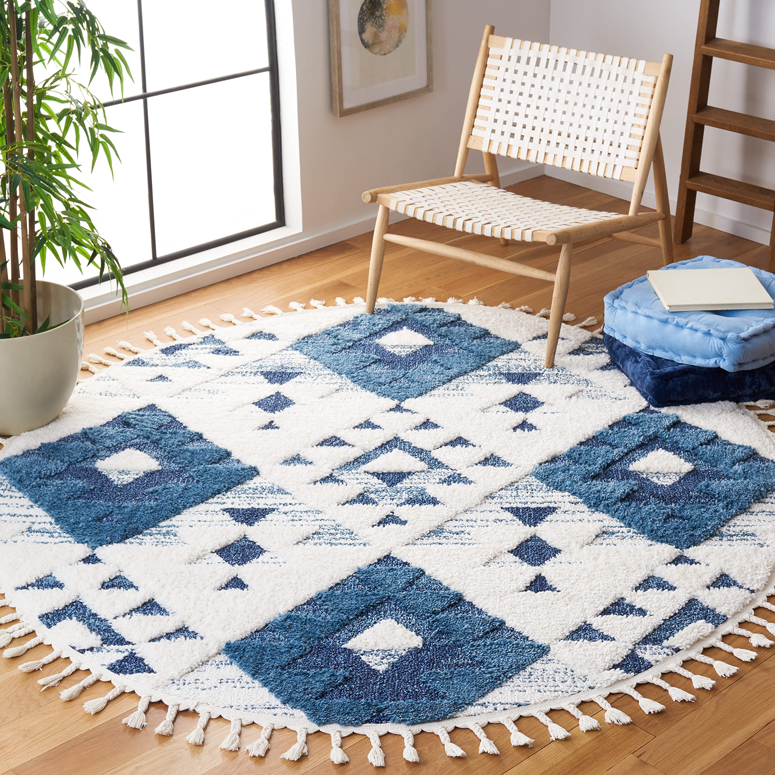 SAFAVIEH Area Rug 3x5 - Moroccan Tassel Shag Collection - Ivory, Non-Shedding & Easy to Clean, Plush High-Low Texture, Ideal for Living Room, Bedroom, Dining Space (MTS688C)