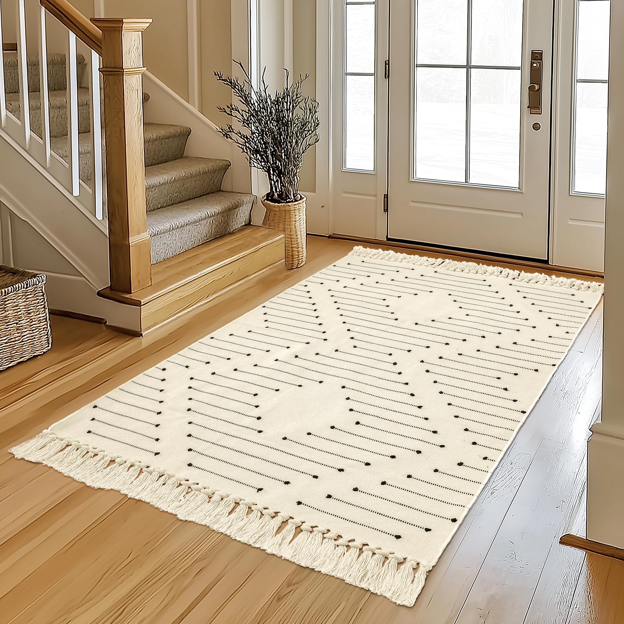 Tritard Washable Runners for Hallways 2x6 Boho Runner Rug with Tassels, Woven Cotton Kitchen Hallway Rug Runner Farmhouse Low Pile Rugs Carpet for Indoor Entryway Bathroom Laundry Bedroom, Black White