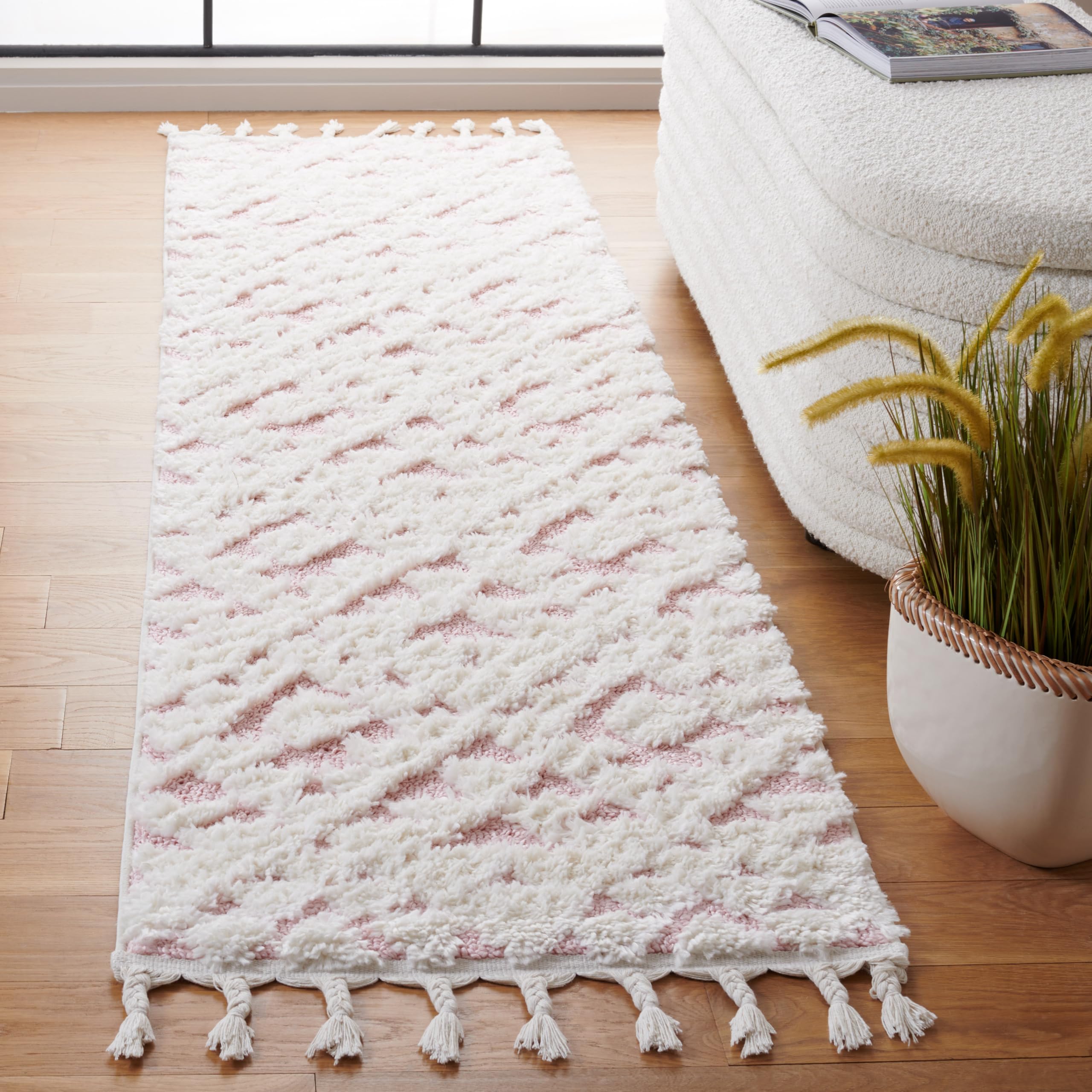 SAFAVIEH Area Rug 3x5 - Moroccan Tassel Shag Collection - Ivory, Non-Shedding & Easy to Clean, Plush High-Low Texture, Ideal for Living Room, Bedroom, Dining Space (MTS688C)