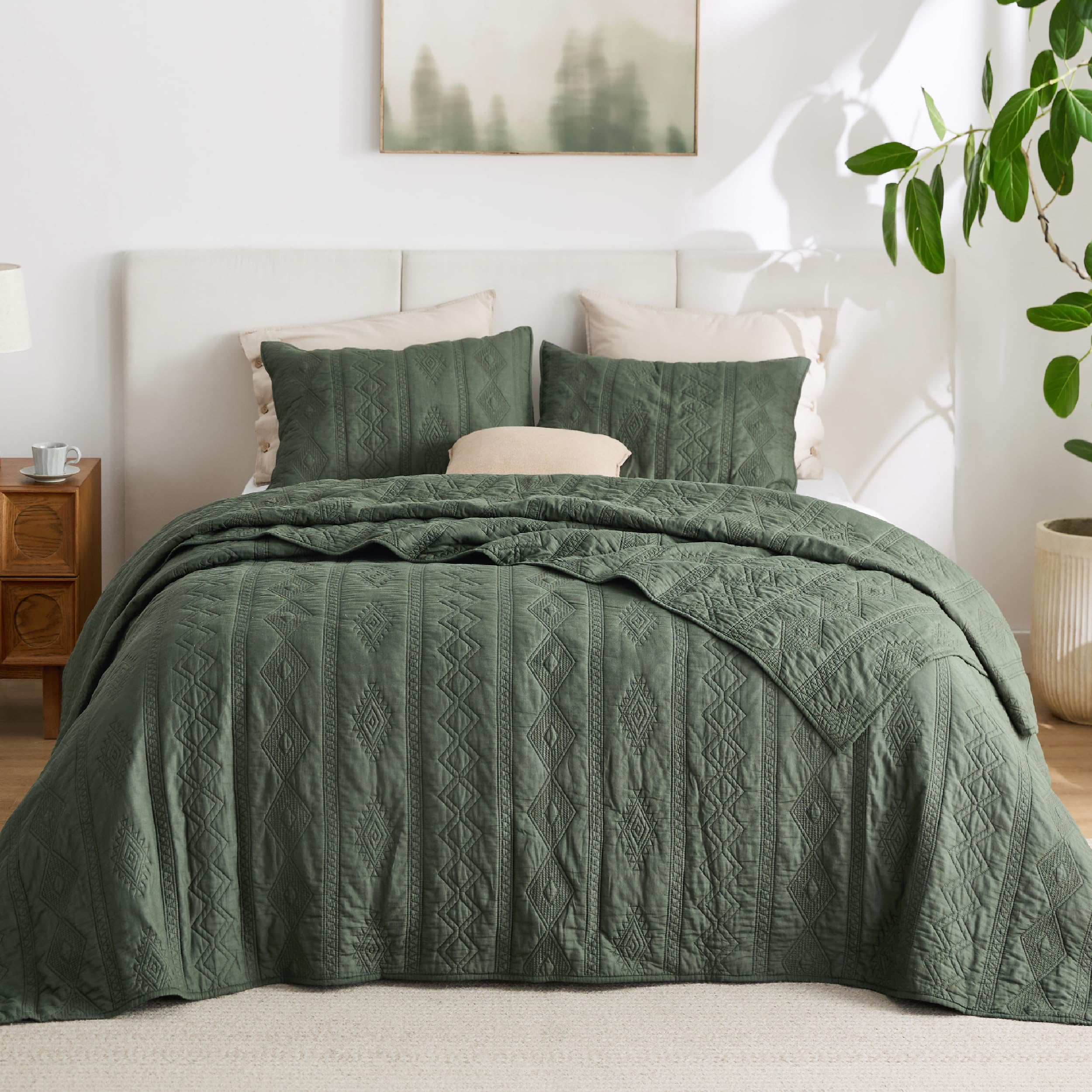 Bedsure 100% Cotton Quilt Set - Queen Size Bedspread, Lightweight Soft Bed Coverlet, PureWoven, 3-Piece Cozy Stitching Comforter with 2 Pillow Shams in Embroidery Clover Pattern, 90x96 in, Linen Beige