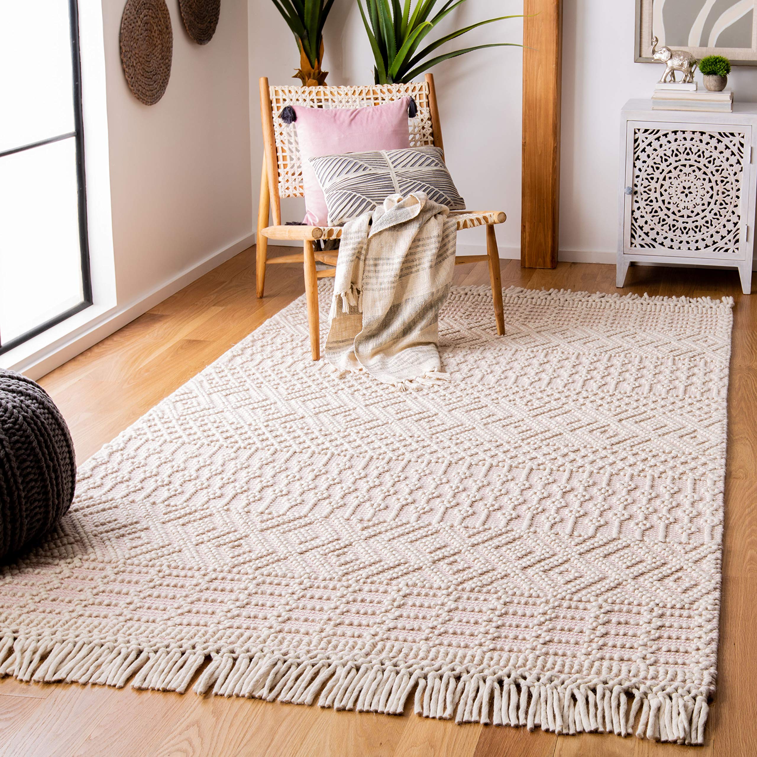SAFAVIEH Natura Collection Accent Rug - 4' x 6', Ivory, Handmade Moroccan Boho Wool Fringe, Ideal for High Traffic Areas in Entryway, Living Room, Bedroom (NAT852B)