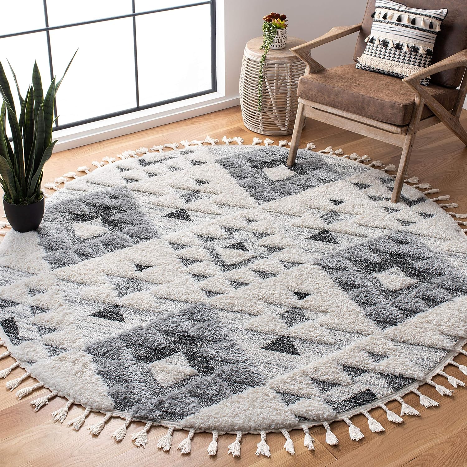 SAFAVIEH Area Rug 3x5 - Moroccan Tassel Shag Collection - Ivory, Non-Shedding & Easy to Clean, Plush High-Low Texture, Ideal for Living Room, Bedroom, Dining Space (MTS688C)