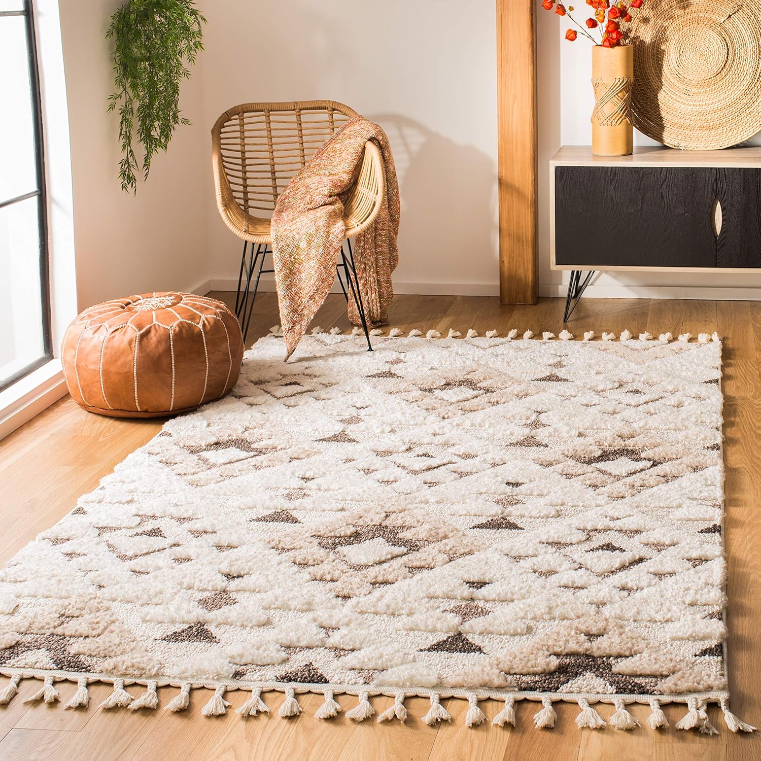SAFAVIEH Area Rug 3x5 - Moroccan Tassel Shag Collection - Ivory, Non-Shedding & Easy to Clean, Plush High-Low Texture, Ideal for Living Room, Bedroom, Dining Space (MTS688C)