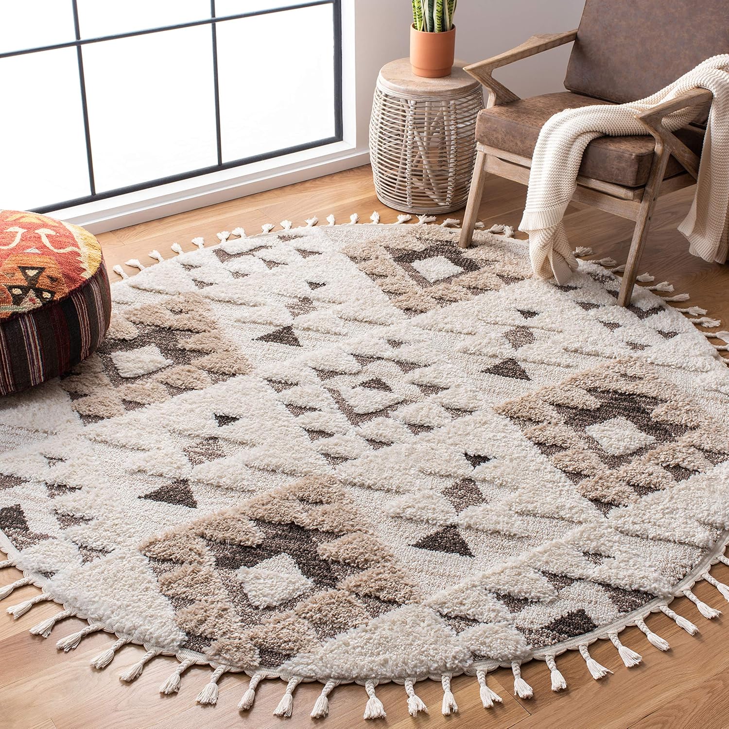SAFAVIEH Area Rug 3x5 - Moroccan Tassel Shag Collection - Ivory, Non-Shedding & Easy to Clean, Plush High-Low Texture, Ideal for Living Room, Bedroom, Dining Space (MTS688C)